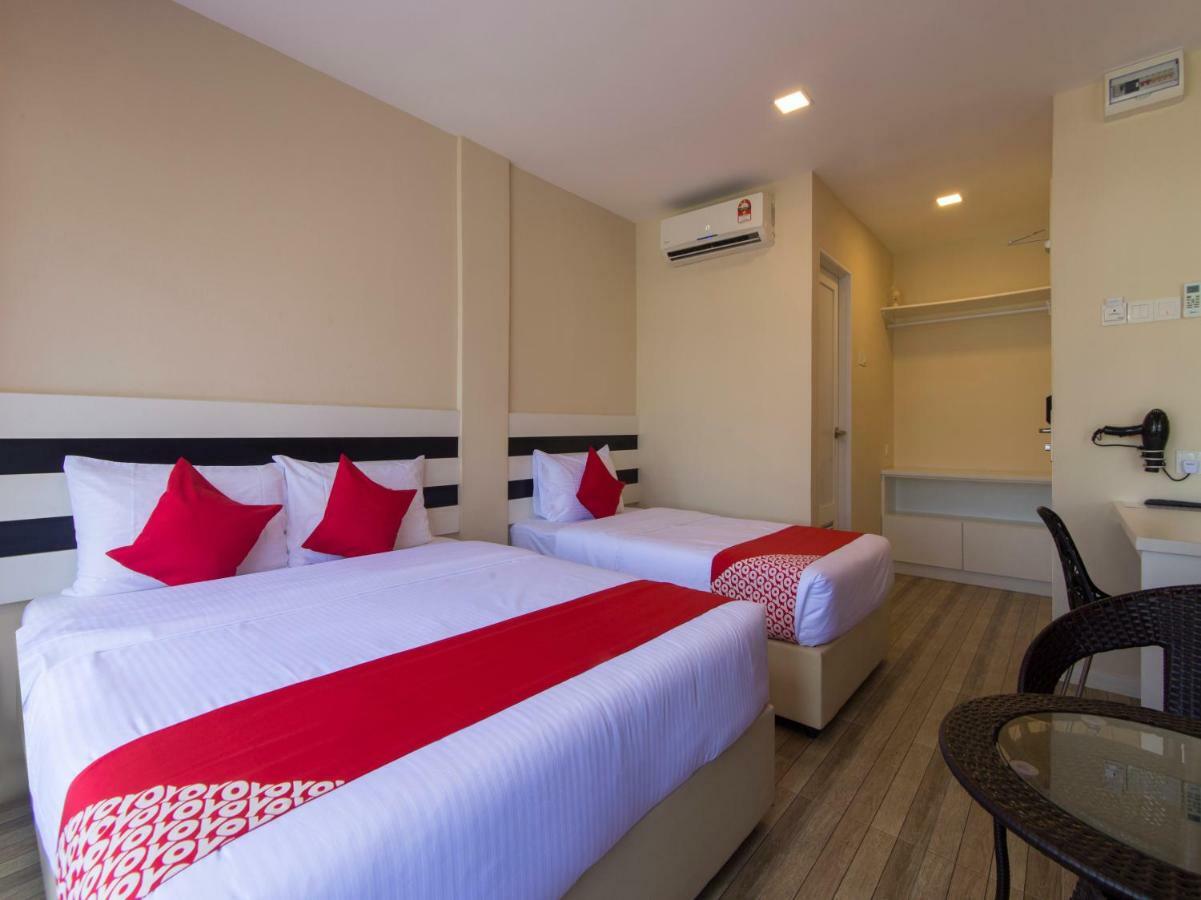 Super Oyo 1145 Lea Guest House & Cafe Lukut Exterior foto